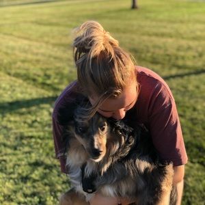 Meet your Posher, Claire